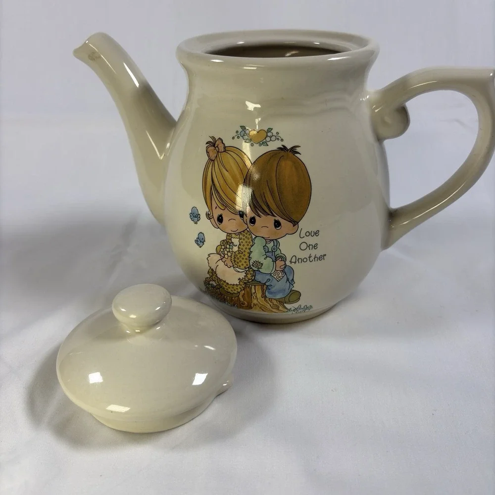 Vintage 1994 Precious Moments Love One Another Teapot Enesco Stoneware w/ Box
